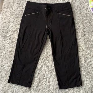 Athleta metro slouch Capris